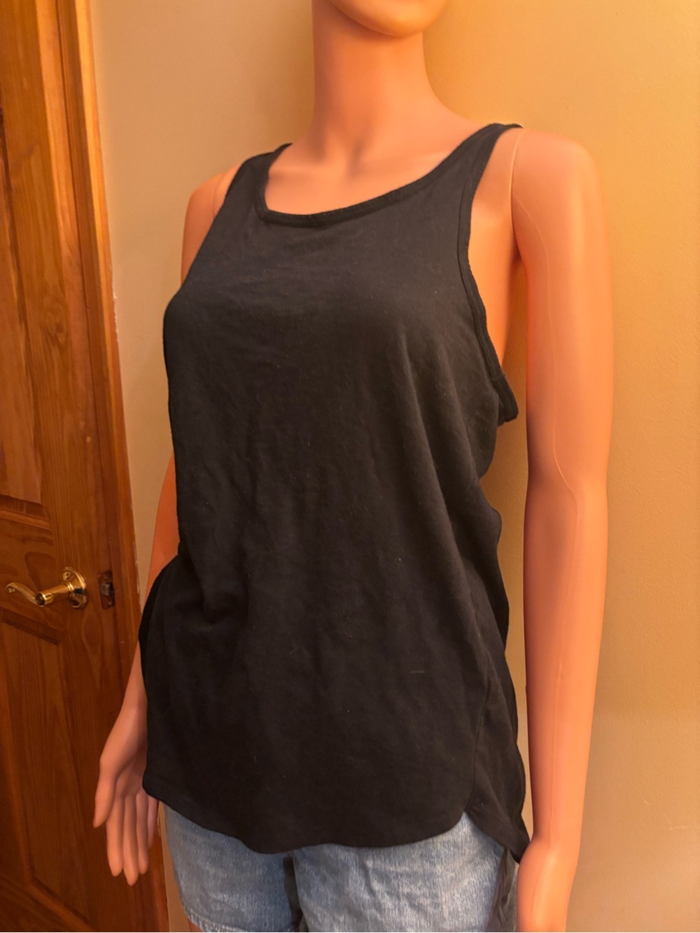 SO Black Scoop Neck Tank Top